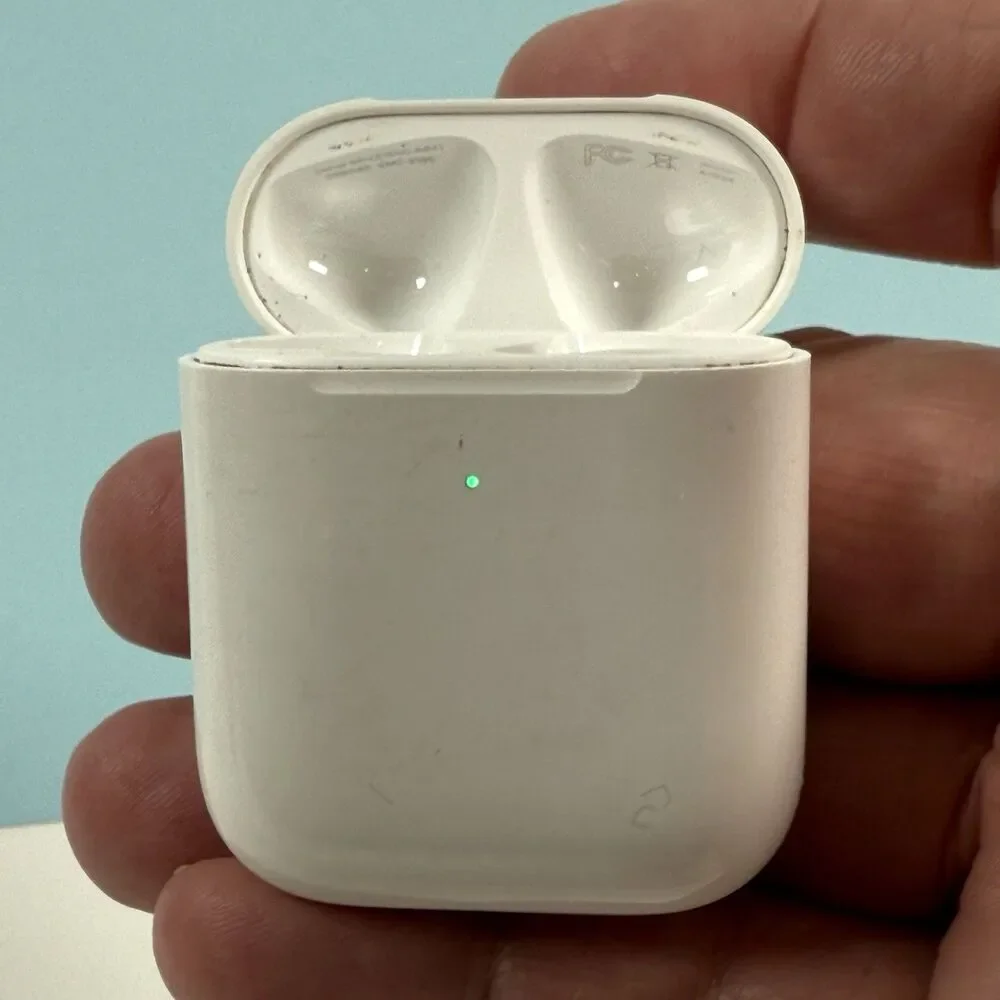 Genuine Apple AirPods Charging Case A1938 – Used, Fully Functional CASE ONLY